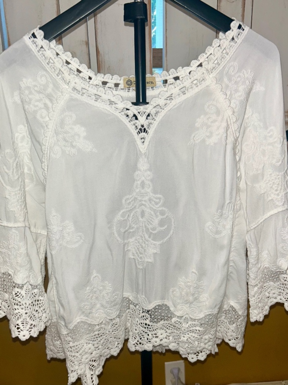 Democracy White Embroidered Boho Peasant Top Lace Trim Bell Sleeve Blouse Size S